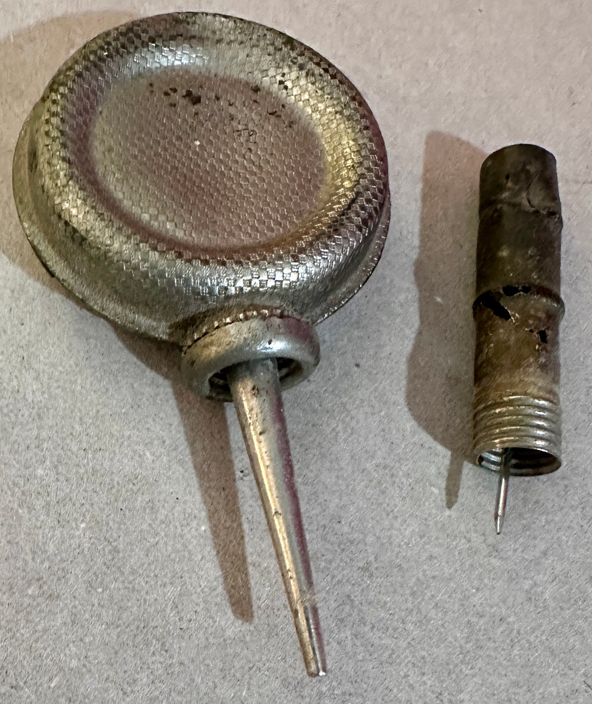 Early Banjo Style Precision Oil Can with cap CS632026
