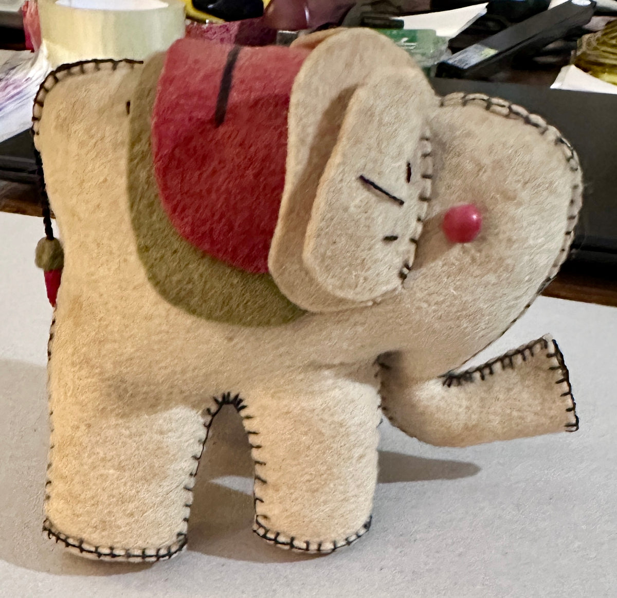 Vintage Felt Elephant 1950's era 4" tall with Read Plastic Bead Button Eyes CS36-2026