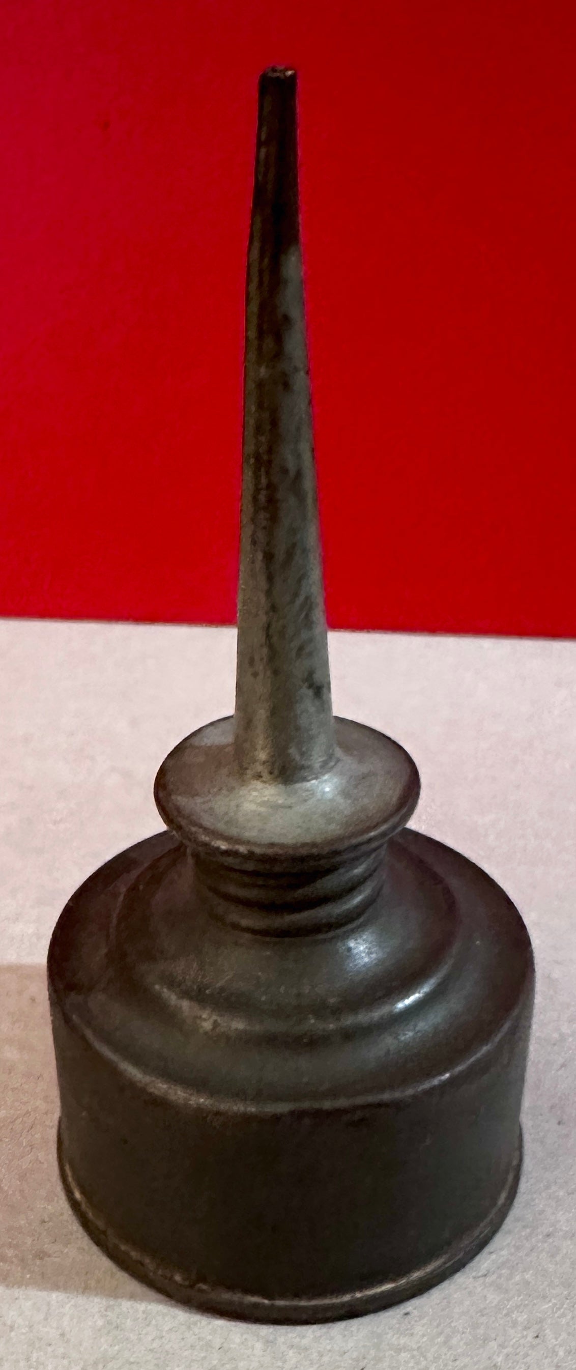 Vintage Thumb Pump Oil Can  Unmarked CS622026