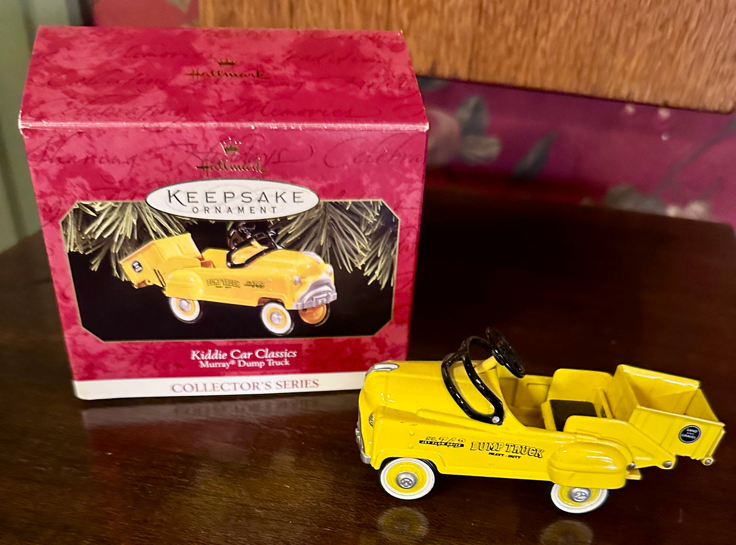 1997 Hallmark Keepsake Ornament Collector's Series - Murray Dumb Truck