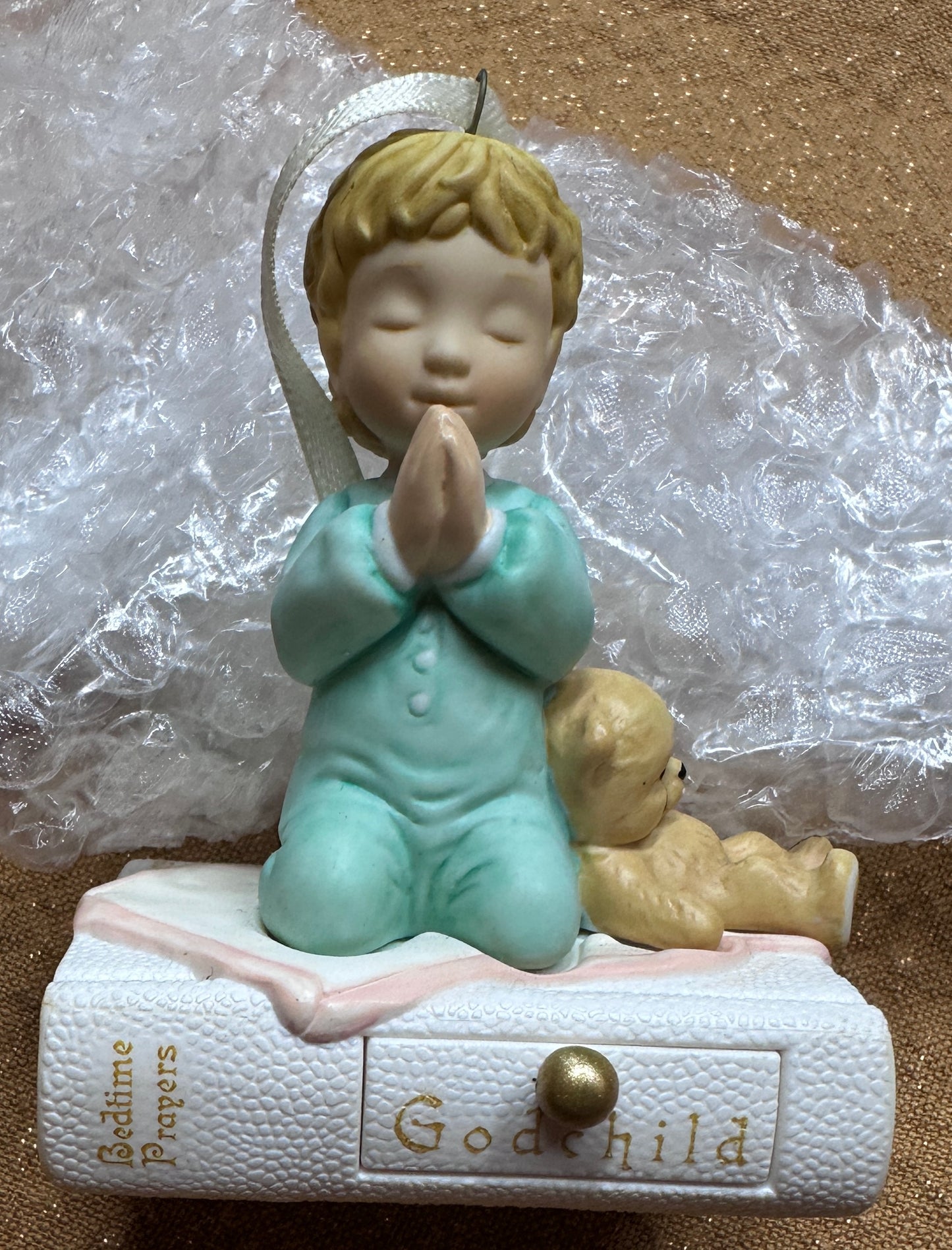 2002 Hallmark Keebsake Ornament - Godchild - Praying